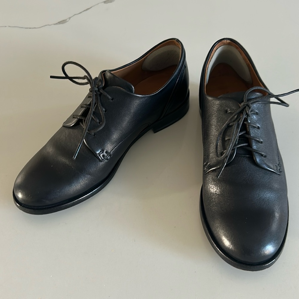 Frye Oxford lace up shoes